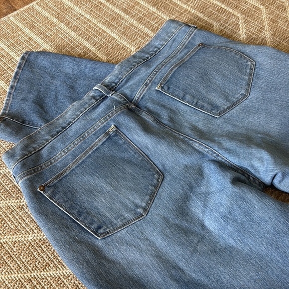 Old Navy The Flirt Jeans Light Wash - Picture 6 of 6